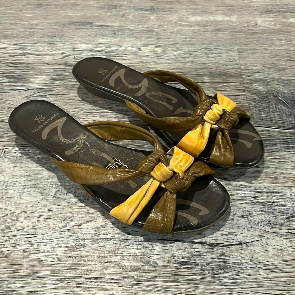 Marila NWOB small leather wedge sandal - 37 ($75)